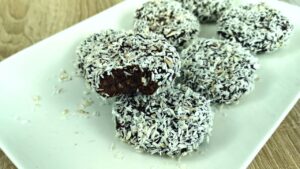 Read more about the article KETO jogurtowe ciasteczka bez pieczenia