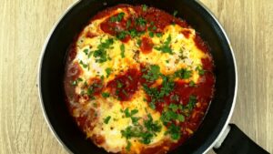 Read more about the article KETO jajka w pomidorach