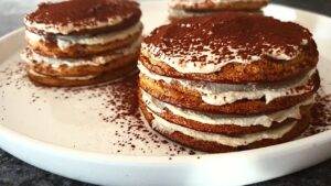 Read more about the article LEKKI KAWOWY KETO DESER | Mini tiramisu
