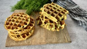 Read more about the article KETO gofry z dodatkiem warzyw na 2 sposoby, czyli prosty sposób na keto pieczywo