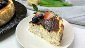 Keto sernik baskijski