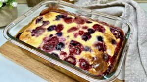 Read more about the article Jogurtowa zapiekanka z owocami