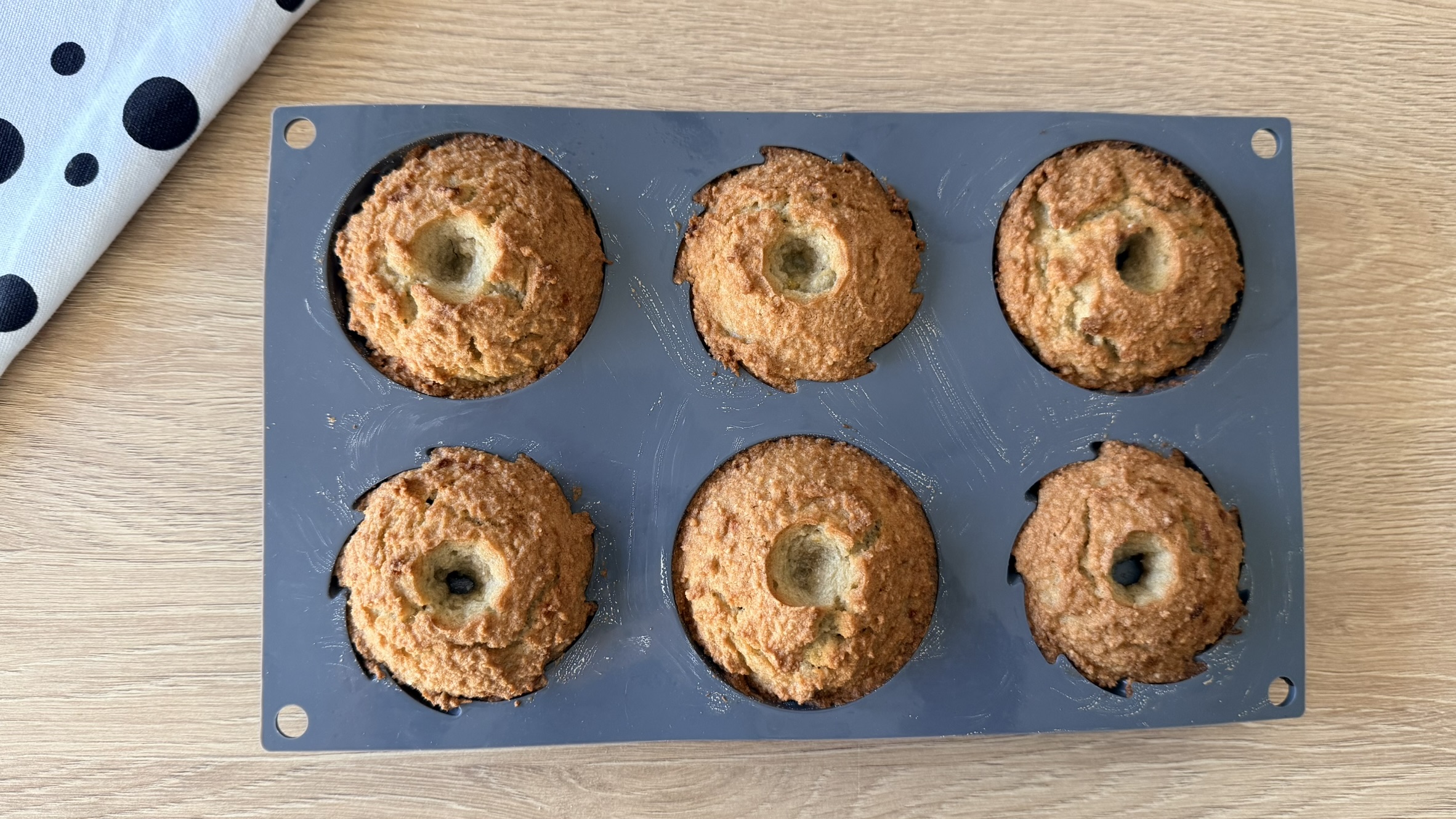 babeczki wielkanocne low carb babeczki wielkanocne low carb